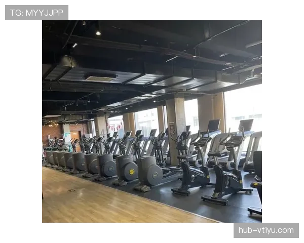 管晨辰这训练强度，凌晨四点健身房打卡是认真的？